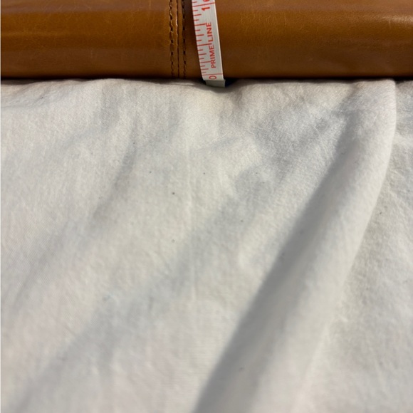 HOBO Evolve Leather Clutch/Wristlet - Picture 7 of 7